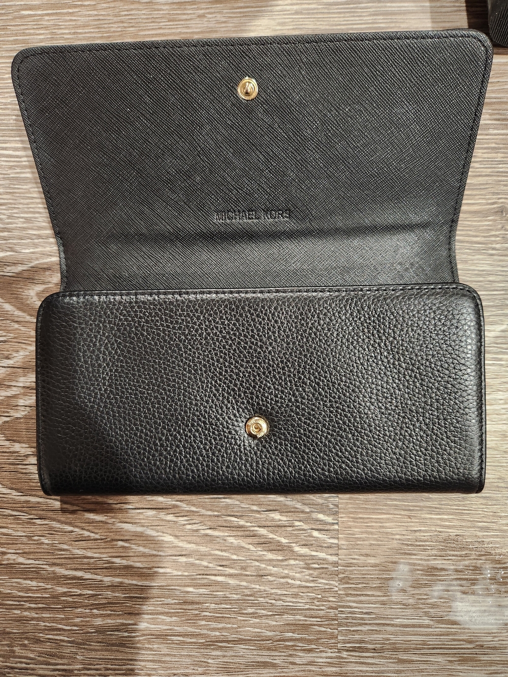 Michael Kors Black Pebbled Leather Wallet with Gold MK Emblem - Picture 3 of 9
